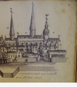 Église des Cordeliers dans Tours au XVIIIe siècle vu de la Loire (catalogue publié à l’occasion de l’exposition du 19 au 24 septembre 2025 dans l’ancienne chapelle Saint-Libert par la Société archéologique de Touraine) Seule la partie centrale est concernée.